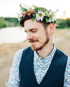 The Hound + The Fox - I made him put this flower crown on as a joke but JOKES ON ME, he looks better in it than I did 😍 Photo @kelciejeanphotography  Flower crown- @freckledfleurs  • • • #flowercrown #floralcrown #floralshirt #floralsonflorals #malemodel #husbandofmydreams #dreamhusband #dreamboy #herecomesthesun #beatlescover | Facebook Male Flower Crown, Guy Poses, Groom's Attire, The Hound, Dream Husband, Guest Attire, Wedding Attire Guest, Future Wife, Male Poses