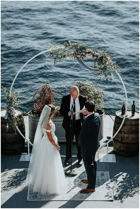 Dock Decorations For Wedding, Wedding In Boat, Ship Wedding Ideas, Wedding On A Boat Ideas, Boat Wedding Decor, Wedding On Boat, Cruise Wedding Ideas, Skansonia Wedding, Boat Wedding Decorations