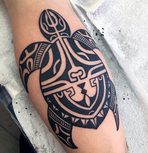 Best Leg Tattoos, Turtle Tattoo Designs, Marquesan Tattoos, Mens Shoulder Tattoo, Hawaiian Tattoo, Shoulder Tattoos, Octopus Tattoo, Leg Tattoo Men, Turtle Tattoo