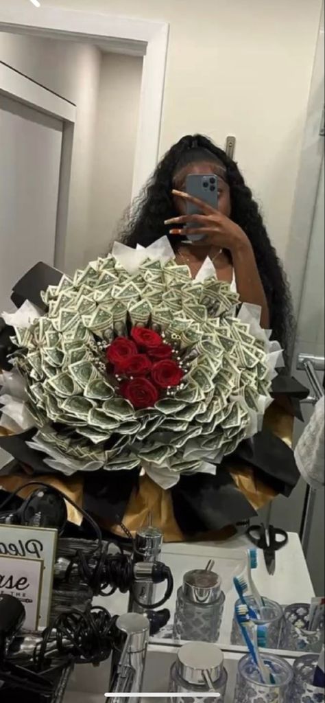 Money rose built in for a flower Roses Bouquet With Money, Stay Private Keep Them Guessing, Money Rose Bouquet, Stay Private, Wrapping Money, Keep Them Guessing, Money Aesthetics, Money Rose, Birthday Flowers Bouquet