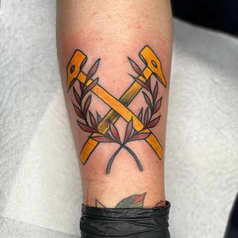 West Ham Tattoo, Ham Tattoo, Tattoo Neck, West Ham United, West Ham, Neck Tattoo, Triangle Tattoo, Geometric Tattoo, Tatting