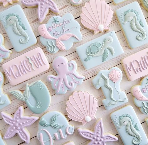 Two The Sea Birthday, Mermaid Birthday Cookies, Under The Sea Cookies, Starfish Cookies, Cookie Board, Mermaid Birthday Decorations, Mermaid Names, Aesthetic Birthday, Mermaid Cakes