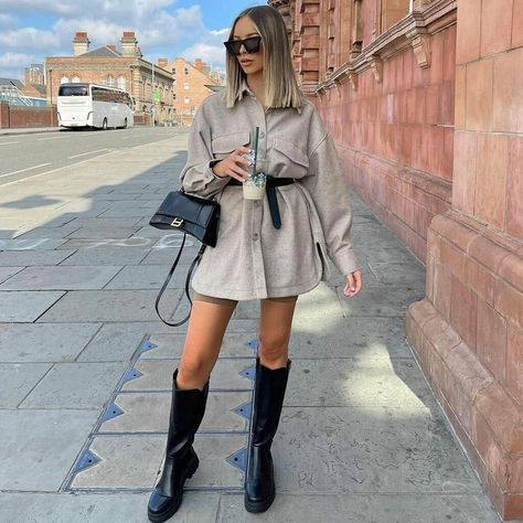 Womens Chunky Knee High Boots, Knee High Chelsea Boots Outfit, High Chelsea Boots Outfit, Chunky Knee High Boots Outfit, Knee High Chelsea Boots, Black Leather Boots Outfit, Chunky Knee High Boots, High Chelsea Boots, Leather Boots Outfit