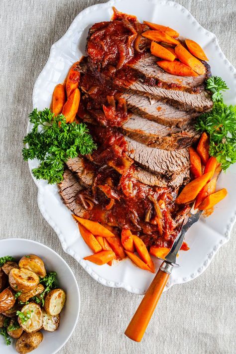 Jewish Brisket Passover Brisket Recipes Crock Pot, Passover Brisket Recipes, Jewish Brisket Recipes, Passover Brisket, Jewish Brisket, Braised Brisket, Corn Beef, Brisket Recipe, Carnitas Recipe