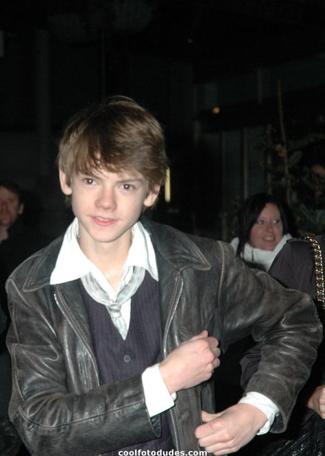 Thomas Brodie Sangster Imagines, Maze Runner Thomas, Kids Awards, Maze Runner Cast, Newt Maze Runner, Maze Runner Movie, Dylan Thomas, Thomas Sangster, Brodie Sangster