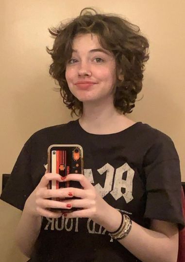 Fluffy Curly Hair, Androgynous Hair, Short Grunge Hair, Hair Inspiration Short, Short Curly Haircuts, Haircuts For Curly Hair, Shot Hair Styles, Hair Stylies, Short Hair Haircuts