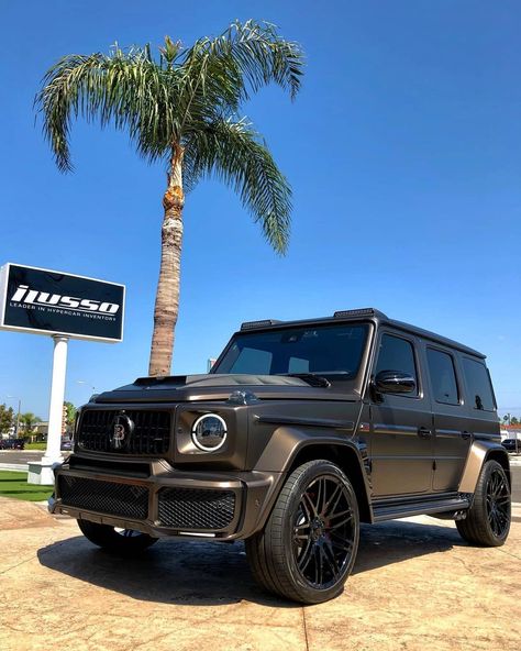 2019 #Mercedes Brabus #G800 G Wagon Iphone Wallpaper, Brabus G800, Mercedes Dealership, Dream Cars Range Rovers, Mercedes E63, Mercedes Brabus, Mercedes G63, Mercedes G Wagon, Luxury Car Brands