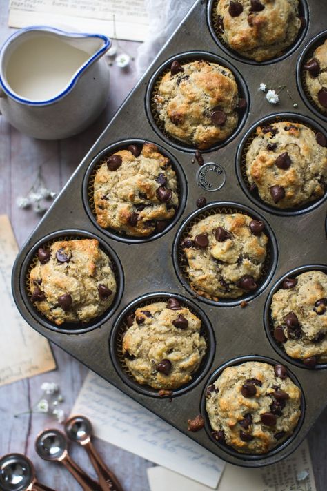 Almond Flour Chocolate Chip Muffins from Kroll's Korner are sweetened with banana, studded with melty chocolate chips and can be whipped up in 30 minutes! There are even gluten free and vegan options - you can't go wrong! #almondflourmuffins #muffins #chocolatechipmuffins Almond Flour Chocolate Chip Muffins, Almond Flour Chocolate Chip, Almond Flour Muffins, Baking With Coconut Oil, Best Gluten Free Desserts, Chocolate Chip Muffin Recipe, 30 Min Meals, Chocolate Banana Muffins, Dairy Free Chocolate Chips