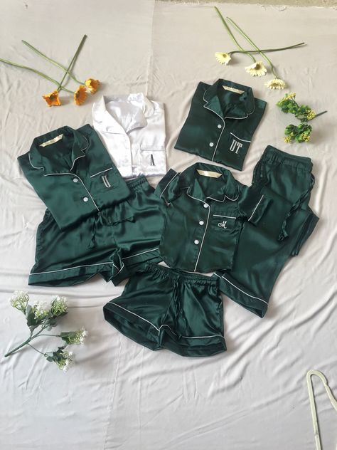 Cheap Green Sleepwear For Sleepover, Family Pajama Sets Green, Green Christmas Pajama Set, Cheap Family Matching Sets For Sleepovers, Cheap Family Matching Sets For Sleepover, Newly Wed Christmas Pajamas, Pajama Sets Family, Cute Couple Christmas Pajamas Silk, Cheap Cute Party Sets