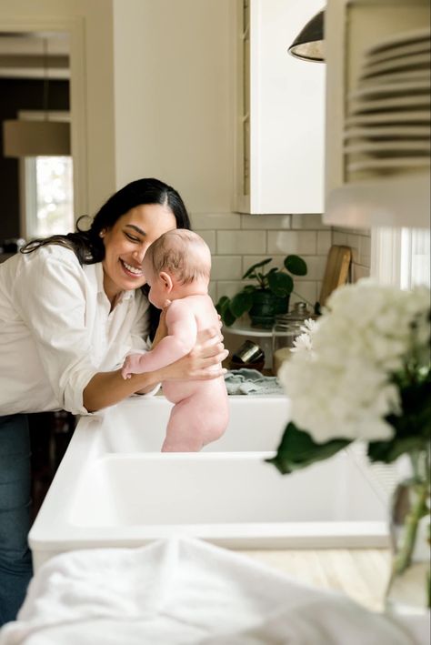 Sink Bath Photoshoot, Newborn Bath Photoshoot, Baby Sink Bath, Newborn Bath, Bath Photography, Time Photography, Baby Pics, Family Sessions, Milk Bath