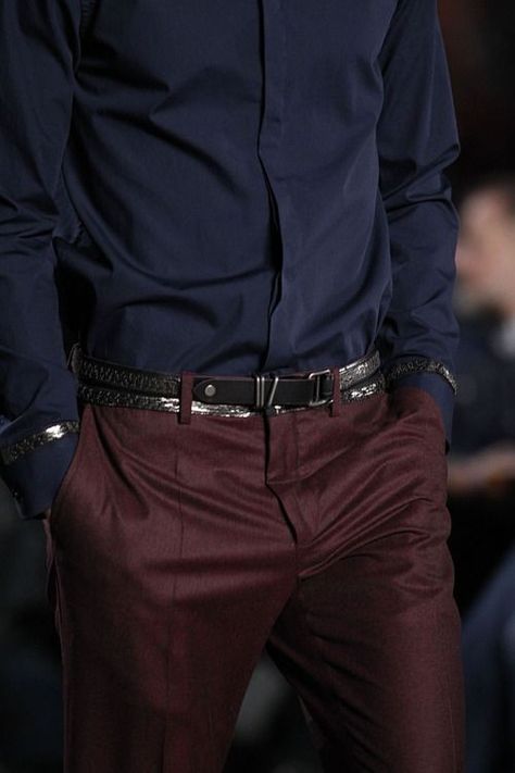 Navy And Burgundy Outfit, Masculine Lifestyle, Maroon Dress Short, Bf Clothes, Bellas Wedding, Formal Dress For Men, Sport Jacket Men, Burgundy Outfit, Burgundy Pants