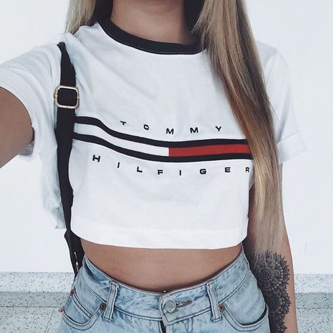 ✨@Carachamilia Loose Pullover, Print Crop Tops, Outfit Goals, Aaliyah, Mode Inspiration, Outfits Casuales, Cotton Tops, Teen Fashion, Look Fashion