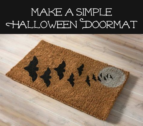 Halloween Dream Catcher, Doormat Diy, Diy Halloween Ghosts, Halloween Diy Door, Door Mat Diy, Halloween Doormat, Ghost Crafts, Diy Spray Paint, Halloween Party Dinner