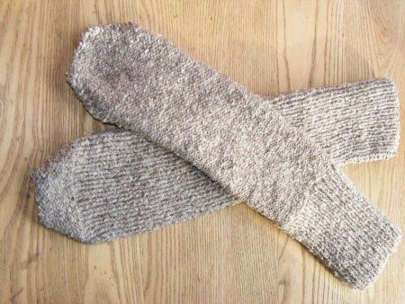 Bulky Yarn Patterns, Knitted Socks Free Pattern, Knitting Art, Easy Knitting Projects, Knit Art, Knitting Blogs, Sock Knitting Patterns, Crochet Socks, Slippers Pattern