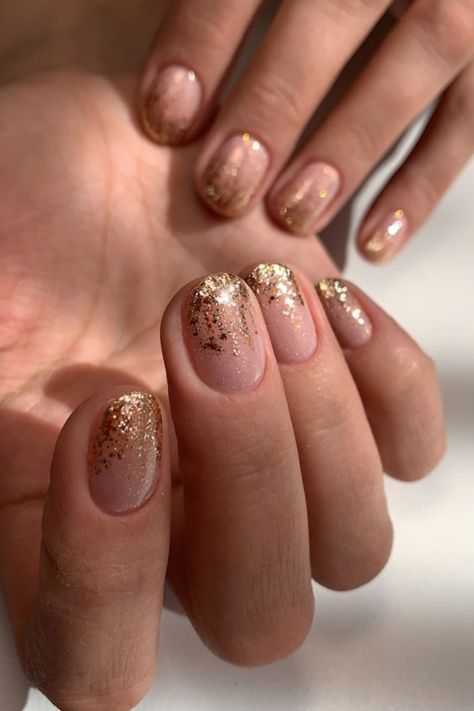 Golden Nails, Round Nails, Sparkly Nails, Neutral Nails, Dipped Nails, Minimalist Nails, Chic Nails, Gold Nails, Nude Nails