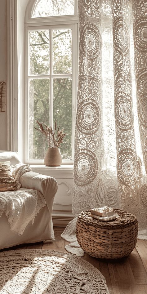 Vintage curtains Crochet Shower Curtain, Knitted Curtains, Diy Crochet Curtains, Curtains Crochet, Curtains Cottage, Curtains And Shades, Granny Circle, Curtains Diy, Crochet Curtain Pattern