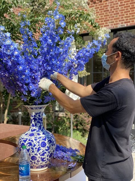 Blue Vases Centerpieces, Blue Vase Flower Arrangements, Blue Delphinium Centerpiece, Blue Vase With Flowers, Blue Vase Centerpieces, Purple Wedding Flowers Centerpieces, Floor Vase Decor, Blue Flower Vase, Royal Blue Flowers