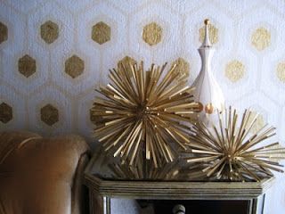 DIY Sea Urchin * Starburst Folding Origami, Gold Starburst, Gold Diy, How To Make Diy, Touch Of Gold, Diy Canvas, Diy Wall Art, My New Room, Diy Inspiration