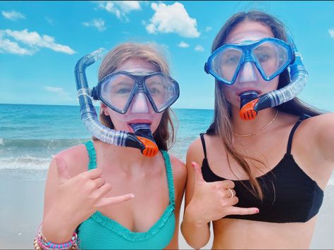 Scuba Gear, Scuba Girl, Diving Gear, Beach Summer, Preppy Outfits, Scuba Diving, Snorkeling, Diving, Quick Saves