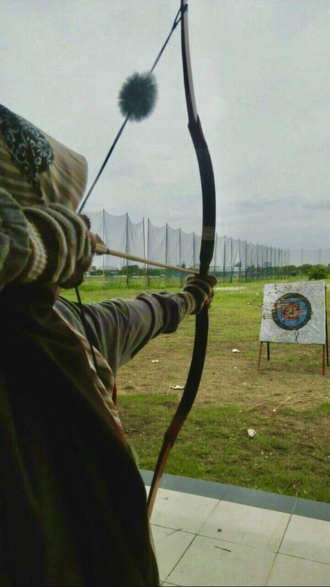 Archery Sport Aesthetic, Archer Aesthetic, Archery Aesthetic, Arrow Shooting, Archery Girl, Rangers Apprentice, Pencak Silat, Sports Aesthetic, Vie Motivation