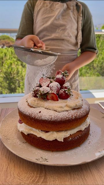 Victorian Sponge Cake Aesthetic, Strawberry Vanilla Cake Decoration, Victoria Sponge Cake Decoration, Victoria Sponge Wedding Cake, Senior Tea, Sponge Cake Decoration, Strawberry Sponge Cake, Whipped Icing, Fresh Fruit Cake