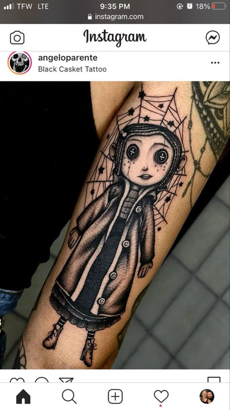 Mgk Tattoos, Coraline Tattoo, Doll Tattoo, Coraline Doll, Movie Tattoos, Scary Tattoos, Creepy Tattoos, Spooky Tattoos, Leg Sleeve Tattoo