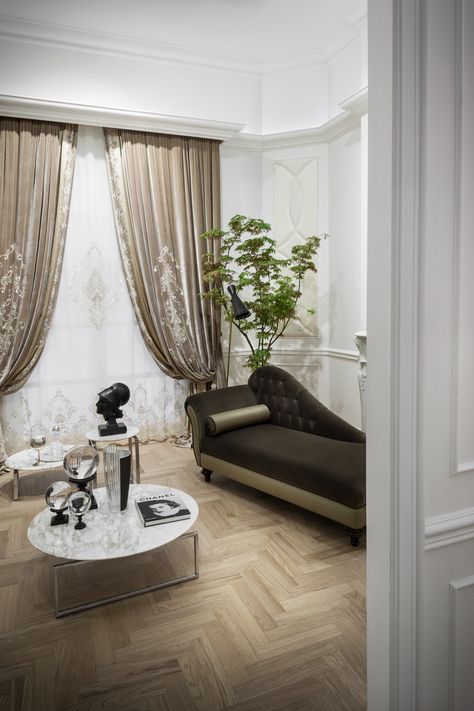 Chicca Orlando Italian #craftsmanship, #curtains, #madeinitaly Find out more here www.chiccaorlando... #salonedelmobile Italian Curtains, Drapes And Blinds, Covet House, Luxury Curtains, Dream House Rooms, Italian Craftsmanship, Custom Window Treatments, Diy Curtains, Curtain Designs