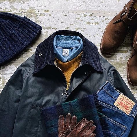 Jeff Depano on Instagram: "Feb.09.2020 | Today’s Kit --- Jacket: @Barbour BEDALE - NAVY Sweater: @HarleyOfScotland Chambray Shirt: @orSlow Watch Cap: @DrakesDiary Scarf: @BeggAndCo Gloves: @HestraGloves PECCARY LEATHER UNLINED HANDSEWN - SIENNA via @DivisionRoadInc Jeans: @Levis.Vintage.Clothing 1966 501 Chukkas: @AldenShoeCo x @BrickMortarSeattle HUMUS SUEDE GEORGE BOOT --- #DepanoGrid #Barbour #HarleyOfScotland #orSlow #Drakes #BeggAndCo #Hestra #LevisVintageClothing #Alden #BrickMortarSeattle" Bedale Barbour Men, Barbour Border Jacket, Black Barbour Jacket Outfit, Heritage Style Men, Barbour Jacket Outfit, Frat Bro, Barbour Jacket Mens, Barbour Bedale, Barbour Style