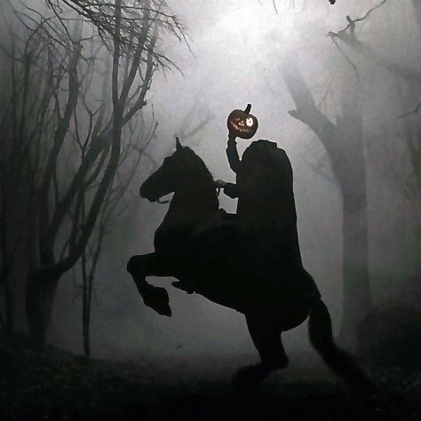 Little Gothic Horrors (@littlegothichorrors) • Instagram photos and videos Haunting Photography, Sleepy Hollow Headless Horseman, Casper Van Dien, Sleepy Hollow 1999, Ichabod Crane, The Headless Horseman, Pumkin Carving, The Legend Of Sleepy Hollow, Evil Disney