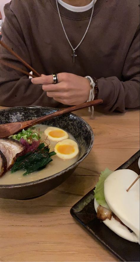 Soft Lunch Boyfriend, Fake Ig Story Boyfriend, Lunch Date Aesthetic, Ramen Date, Fake Person, Soft Lunch, Soft Launch, Story Ideas Pictures, Lunch Date