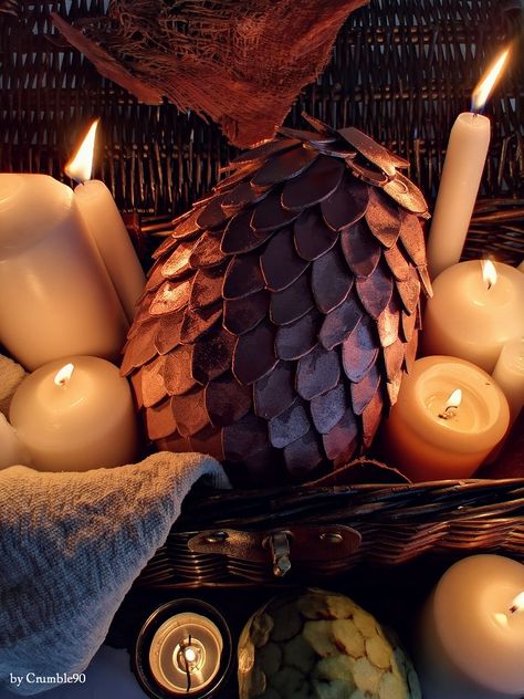 DIY Dragon Egg for Game of Thrones-themed Halloween Party :) #gameofthrones #got #halloween #party #diy #dragon #egg #candles Egg Party Food, Egg Party, Dragon Egg, Halloween Party Themes, Party Food, Tea Light Candle, Game Of Thrones, Halloween Party, Tea Lights