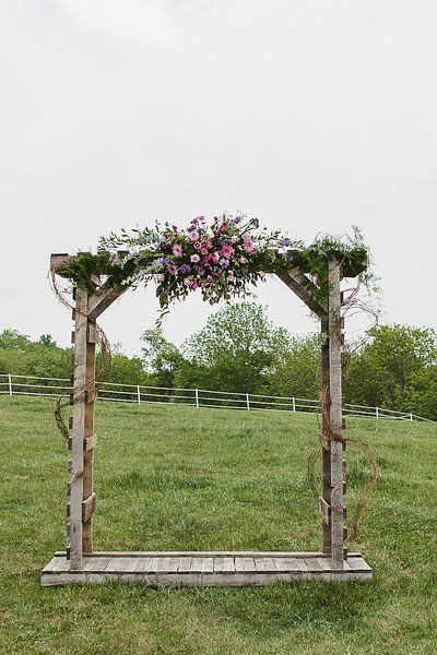 DIY Style Farm Wedding Landscape Arbor, Wedding Landscape, Arbor Ideas, Wedding Alter, Diy Wedding Arch, Arbor Wedding, Wedding Arbors, Wedding Archway, Wedding Alters