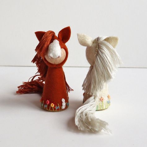 Horse - Tiny Fairy Worlds Horse Peg Doll, Peg Doll Animals, Wheel Of Year, Felt Calendar, Largesse Ideas, Clothes Pin Ornaments, Play Story, Tiny Fairy, Woodland House