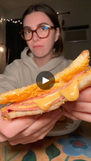 315K views · 7.3K reactions | Snoop Dogg’s bologna sandwich second din din 😮‍💨 | mcKennaiseating Snoop Dogg Recipe, Healthy Oatmeal Bowl, Ultimate Grilled Cheese Sandwich, Sandwiches Grilled, Christmas Activites, Grilled Cheese Sandwich Recipe, Fried Bologna, Cheese Sandwich Recipe, Bologna Sandwich