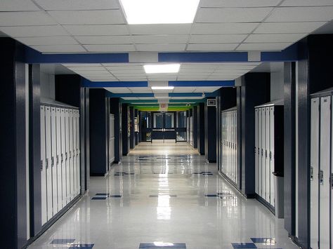 Rainbow Hallway College Architecture, School Building Design, School Hallways, School Interior, Dream School, School Building, School Architecture, Private School, Building Design