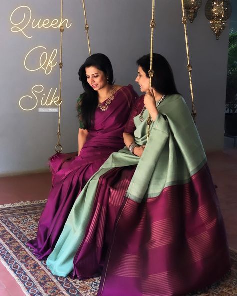 Shop Prettiest Mom Daughter Matching Sarees Here! • Keep Me Stylish Unique Colour Combinations Dresses, Unique Saree Colours, Plain Saree Color Combinations, South Indian Wedding Sarees Color Combinations, Silk Saree Colour Combinations, Contrast Colour Combination Saree, Kanjeevaram Blouse Designs, Silk Saree Look Traditional, Colour Combinations Clothes