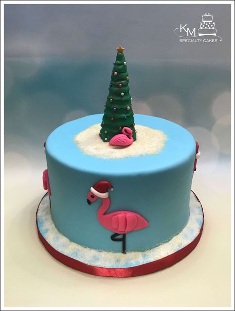 Christmas In July Cake Ideas, Christmas In July Birthday Cake, Christmas In July Cake, Luau Christmas, Christmas In July Decorations, Flamingo Birthday Cake, Xmas Cakes, Hawaii Christmas, Flamingo Cake