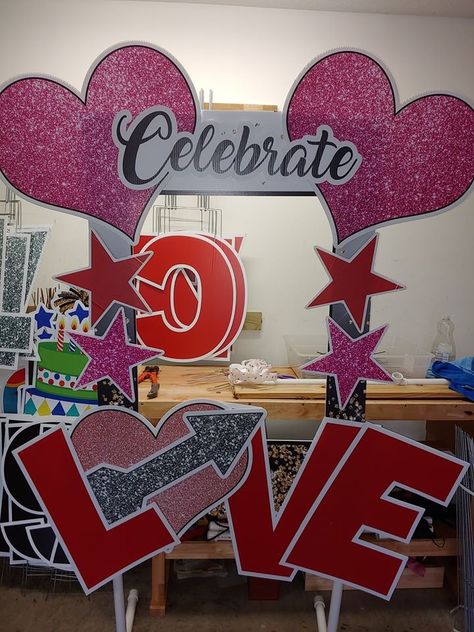 Valentines Boards, Valentine Dance, Selfie Board, Color Worksheets For Preschool, Valentine Decoration, Valentines Party Decor, Crafty Decor, Valentine Gifts For Kids, Birthday Balloon Decorations