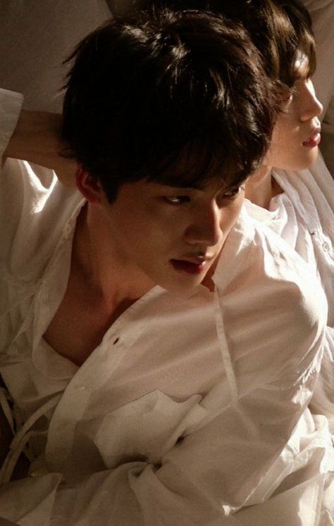 Hot Jin, Jin Photo, Bts History, Karry Wang, Kim Jin, Kpop Funny Bts, Jin Bts, Seokjin Bts, Jungkook Abs