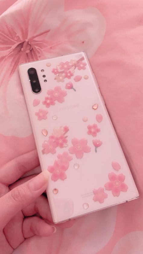 Best Theme For Android, Samsung Pink, Apple Watch Hacks, Ipad Computer, Photo Phone Case, Bling Phone Cases, Retro Gadgets, Stylish Iphone Cases, Kawaii Phone Case