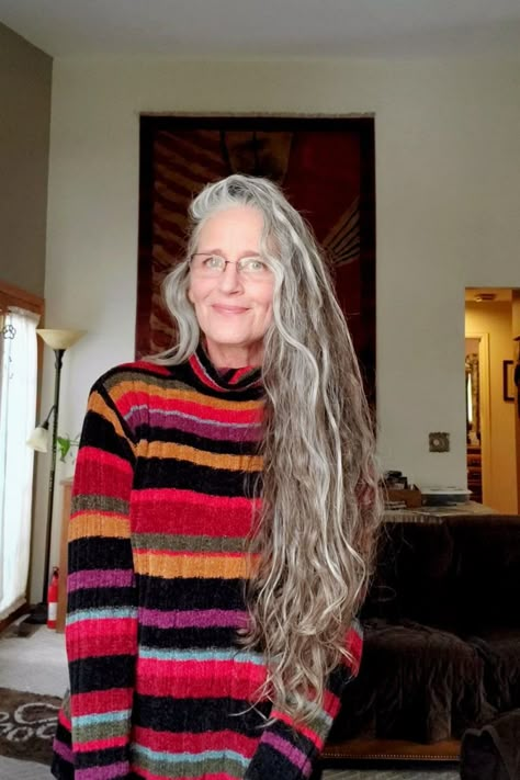 Long Natural Gray Hair, Long Grey Curly Hair, Long Grey Hair Older Women, Curly Hair Older Women, Long Grey Hair Over 50, Grey Hair Growing Out, Older Woman Dreadlocks, Long Hair Over 60 Aging Gracefully, Long Hair For Women