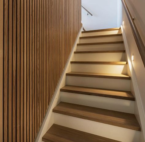 Panel On Wall, Stairs And Hallway Ideas, Stairwell Ideas, Wood Slat Wall, Stairway Design, Entrance Ways, Front Entrances, Slat Wall, Entrance Hall