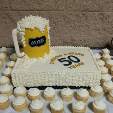 Cheers and Beers Cake Beer Pouring Cake, Cheers And Beers Birthday Cake, Cheers And Beers To 40 Years Cake, Birthday Cake Beer Theme, Cheers And Beers Cake Ideas, Birthday Cake For Men Ideas, Cake For Adults Men, Beer Shaped Cake, Cake For Men Ideas