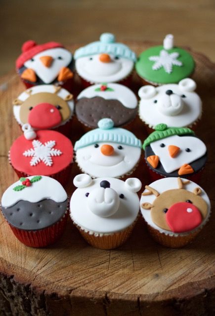 Christmas cupcakes by www.flossiepopscakery.co.uk Christmas Cupcake Ideas, Christmas Cupcakes Recipes, Christmas Cupcake Toppers, Novelty Birthday Cakes, Christmas Cake Designs, Christmas Cupcake, Holiday Cupcakes, Christmas Cake Decorations, Xmas Cake