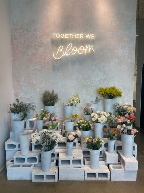 Floral Shop Ideas Store Fronts, Small Florist Shop Ideas, Florist Shop Design, Industrial Flower Shop, Florist Work Station, Modern Floral Shop, Modern Florist Shop, At Home Flower Shop, Flower Shop Ideas Interior