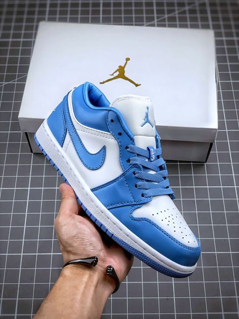 Air Jordan Blue, Sneaker Bar, Jordan Blue, Nike Air Jordan 1 Low, Sneakers Collection, Nike Air Jordans, Shoe Inspo, Football Pictures, Mens Fashion Casual Outfits