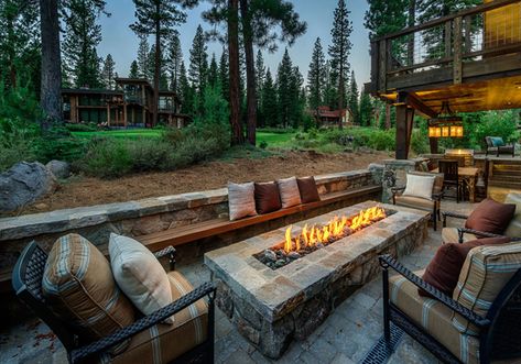 Blending Texas style with mountain rustic in Tahoe: Austin Cabin Design Per Patio, Ideas Terraza, Easy Fire Pit, Taman Air, Martis Camp, Patio Fire Pit, Fire Pit Designs, Diy Fire Pit, Backyard Fire