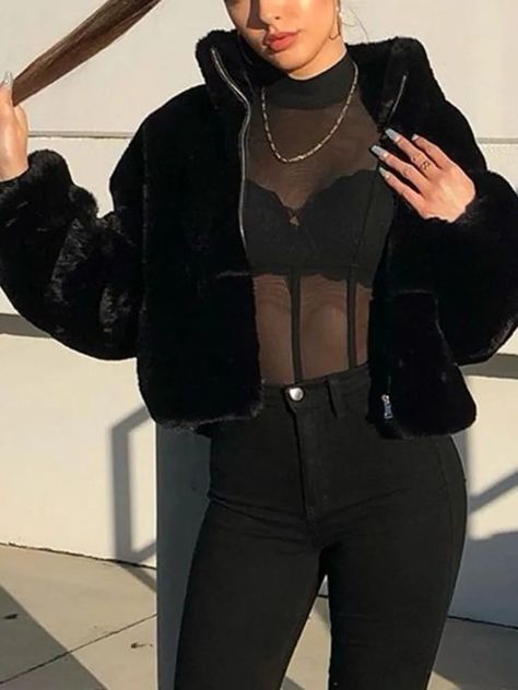 Fur Coat Outfit Casual, Fur Coat Outfit, Casual Turtleneck, Faux Fur Cropped Jacket, Black Faux Fur Coat, Womens Jackets Casual, Looks Black, Warm Autumn, Black Faux Fur