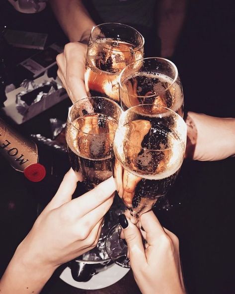 NYE Inspo; Cheers.  | ITALIAON.Y.E. Inspo | Talia -ITALIAPOSTERLI  STERLINYE Inspo |  Cheers! - Talia Posterli  / NYE Inspo, Cheers !  Talia Posterli Champagne Party, Silvester Party, Dove Cameron, Ways To Relax, Party Time, Wine Glasses, Night Life, Night Out, Champagne