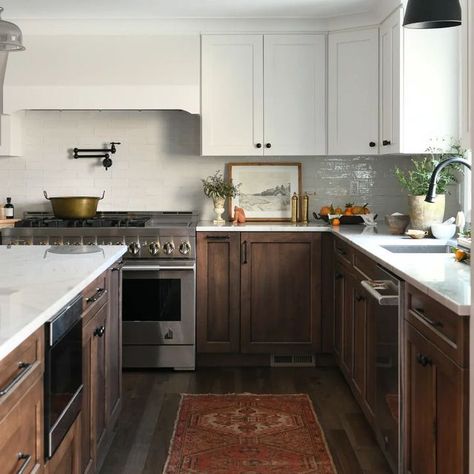 Brown To White Cabinets, Brown Wood And White Kitchen, Kitchen Design Brown And White, Brown Lowers White Uppers, Brown Cabinets Kitchen White Counter, Espresso Stained Kitchen Cabinets, Dark Wood And White Kitchen Cabinets, Dark Wood Stain Cabinets, Black White And Walnut Kitchen